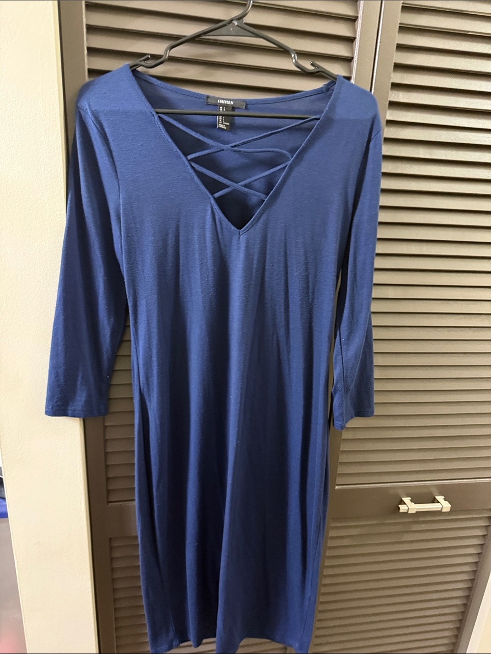 Forever 21 Navy Blue Crisscross V-Neck Long Sleeve Dress